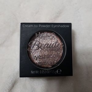 Cream to powder eyeshadow